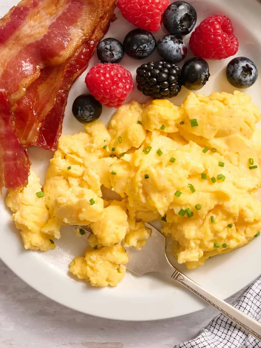 elevating-the-breakfast-table-how-the-cottage-cheese-egg-trend-blends-culinary-science-nutrition-and-economic-value