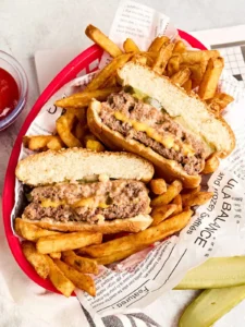 the-minneapolis-masterpiece-inside-the-history-economics-and-culinary-science-of-the-juicy-lucy-burger