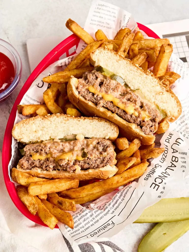 the-minneapolis-masterpiece-inside-the-history-economics-and-culinary-science-of-the-juicy-lucy-burger