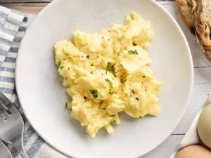 the-egg-renaissance-how-a-humble-kitchen-staple-became-the-ultimate-anchor-for-modern-budget-gastronomy