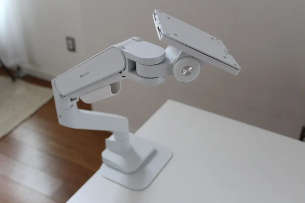 the-essential-guide-to-monitor-arms-elevating-your-workspace-ergonomics
