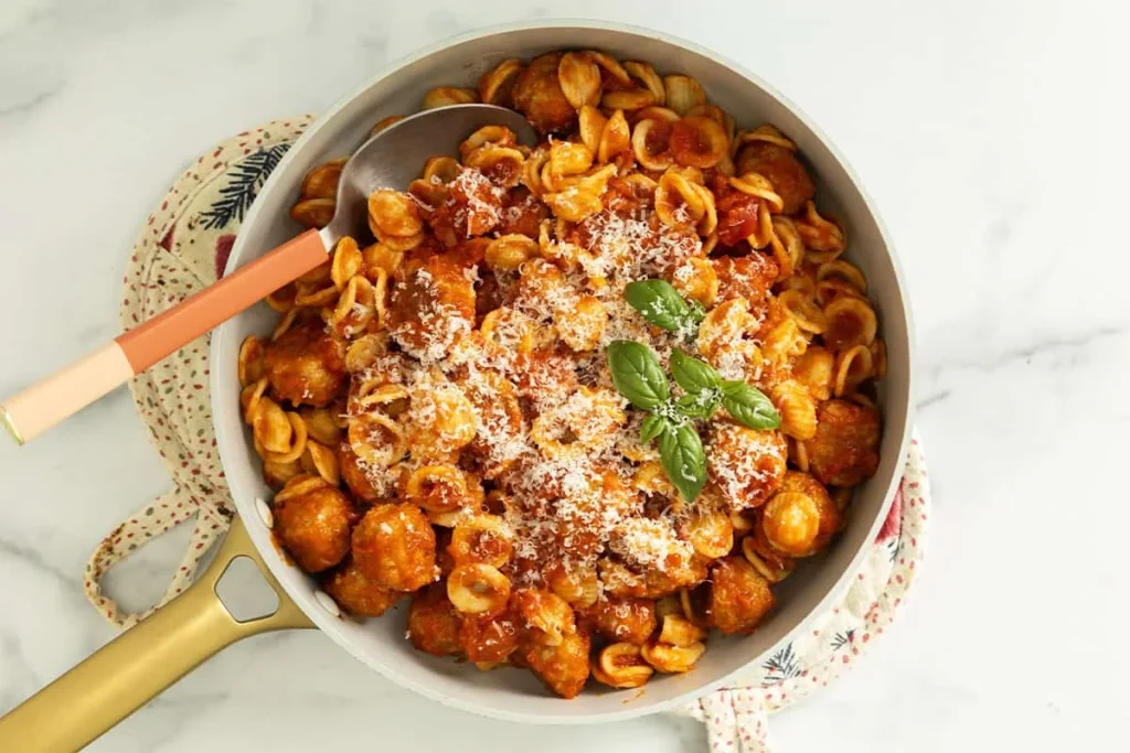 the-ultimate-family-comfort-mastering-the-art-of-chicken-meatball-pasta