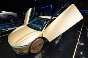 collision-course-teslas-cybercab-debut-overshadowed-by-federal-scrutiny