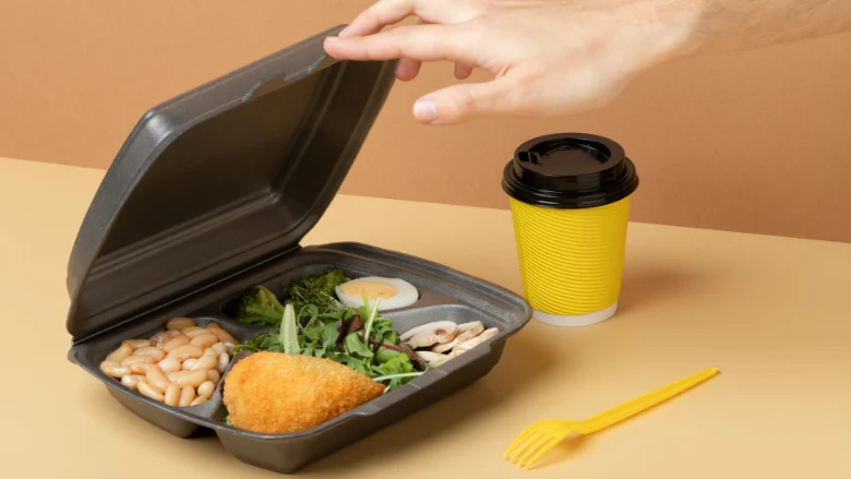 the-future-of-sustainable-dining-can-antimicrobial-surfaces-solve-the-food-safety-challenges-of-reusable-packaging