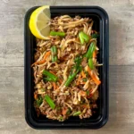 The Rise of Efficient Meal Prep: Why Crispy Chili Beef Noodles Are Changing the Home-Cooking Game